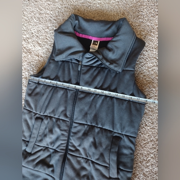 The North Face Darella Gray Insulated Puffer Vest Medium - Picture 10 of 10